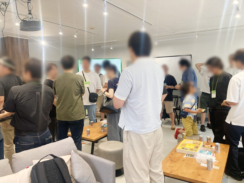 交流を楽しむ参加者の方々